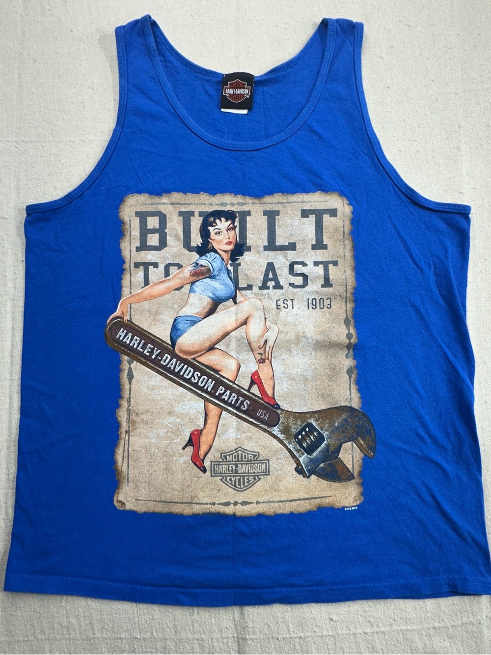 Harley Davidson Built To Last Pin Up Tank Top Laconia NH Men’s Large Blue 2015 x
